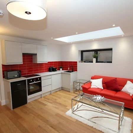 Lovely One Bed Apartment-Near All Transport-Village-Freeparking Londres Exterior foto