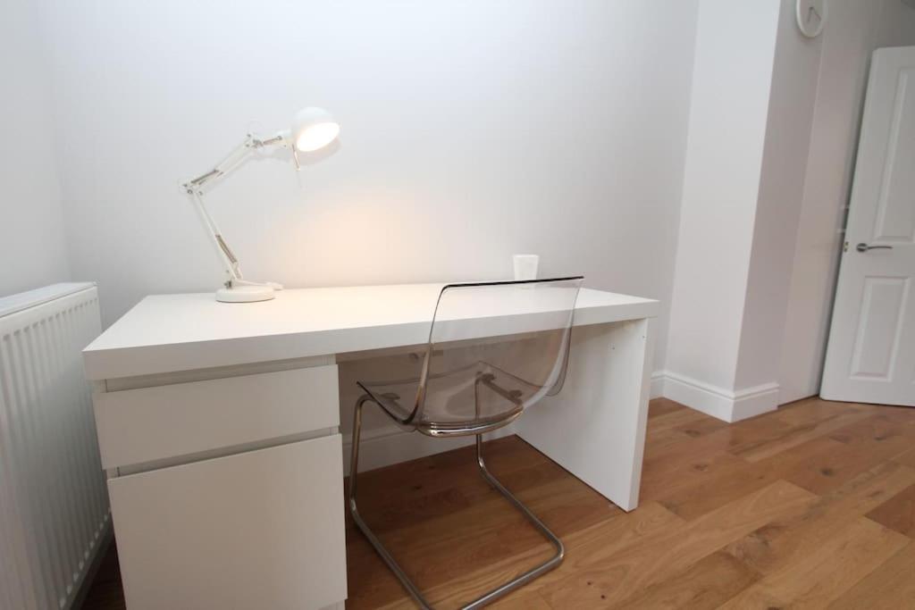 Lovely One Bed Apartment-Near All Transport-Village-Freeparking Londres Exterior foto