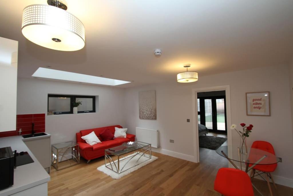 Lovely One Bed Apartment-Near All Transport-Village-Freeparking Londres Exterior foto